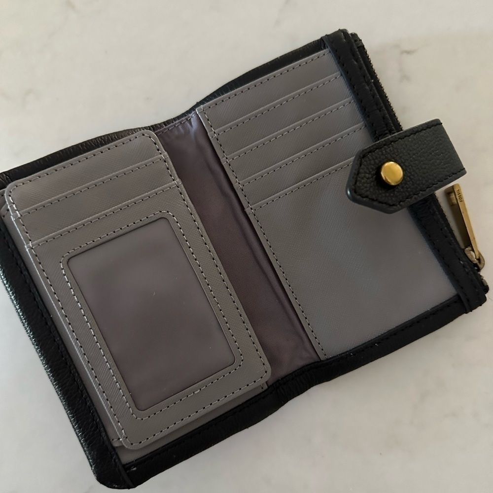 Small Black Fossil Brand Wallet With Gray Lining - Picture 4 of 7